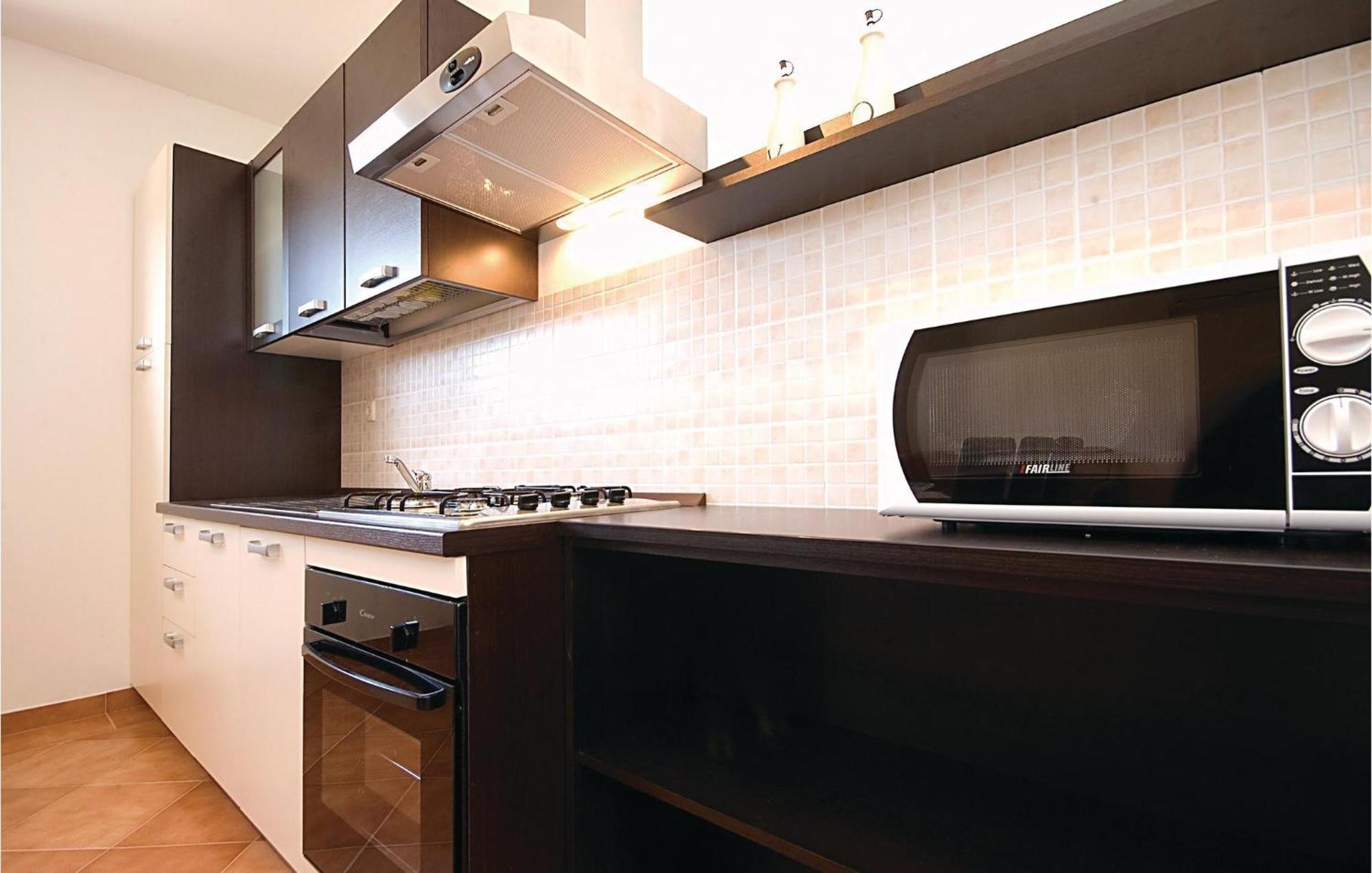 2 Bedroom Nice Apartment In 维尔 外观 照片
